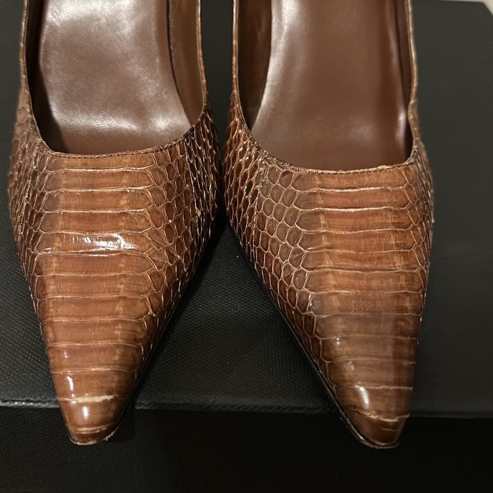 Pumps - Picture 3 of 4